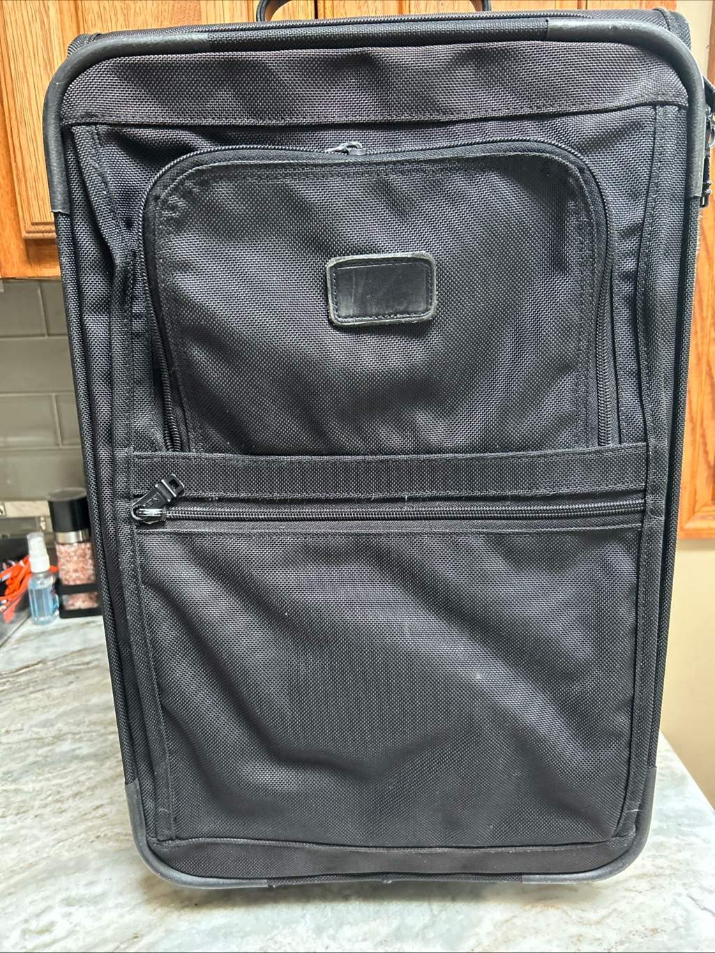 Tumi Alpha Black Wheeled International Carry On Luggage Travel Suitcase 22x14x9